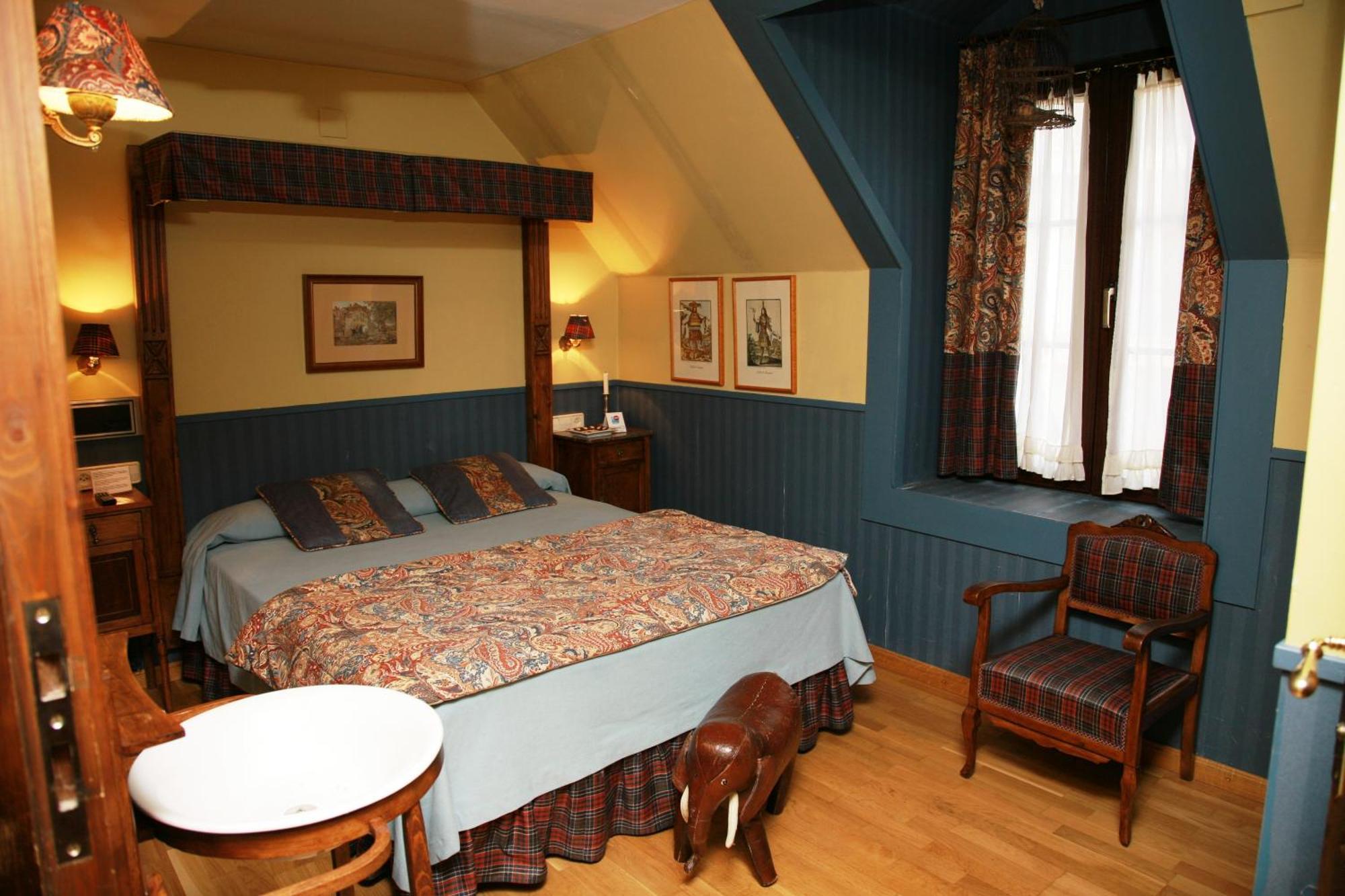 Hotel Almud Sallent De Gallego Room photo