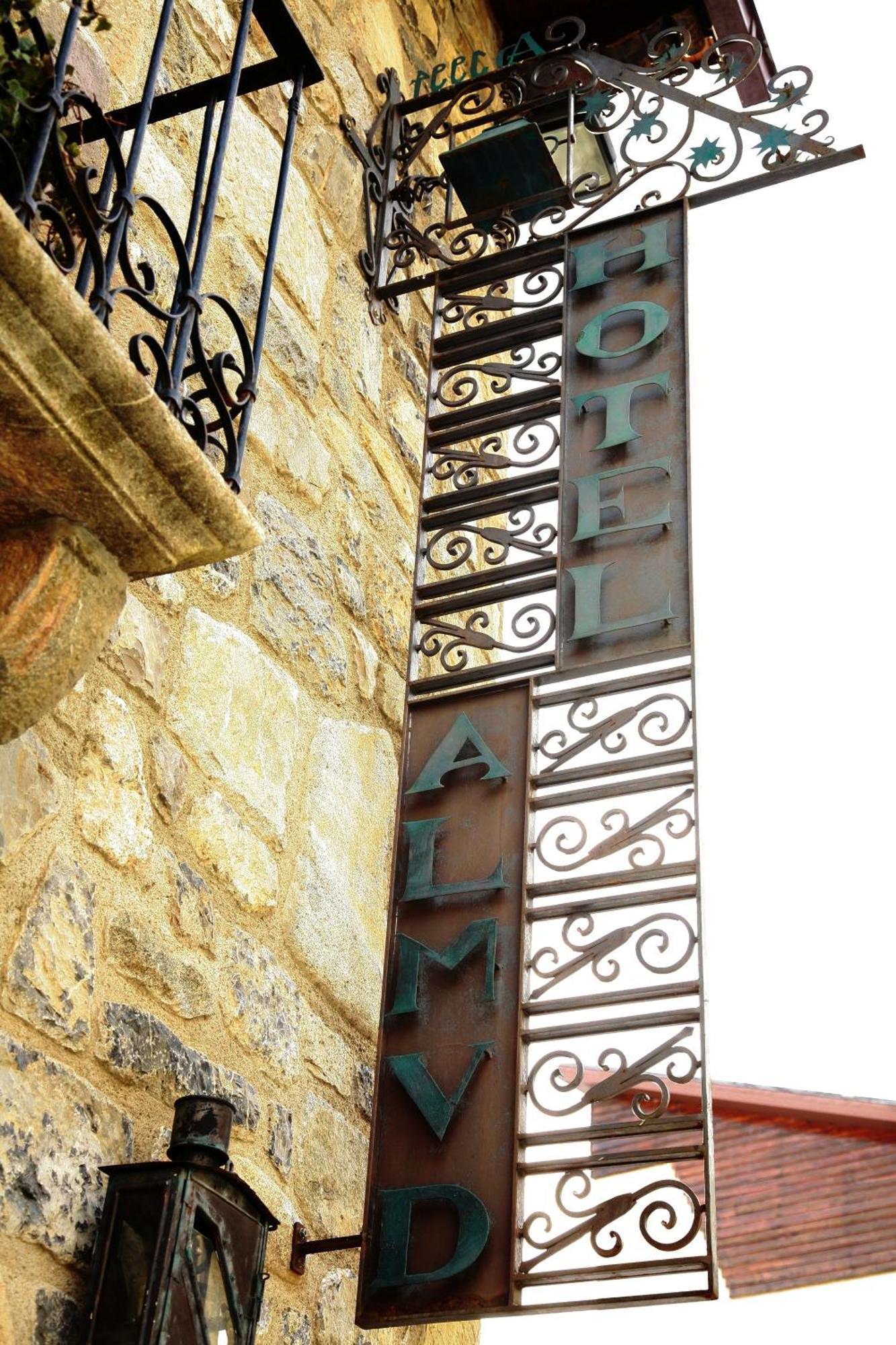 Hotel Almud Sallent De Gallego Exterior photo