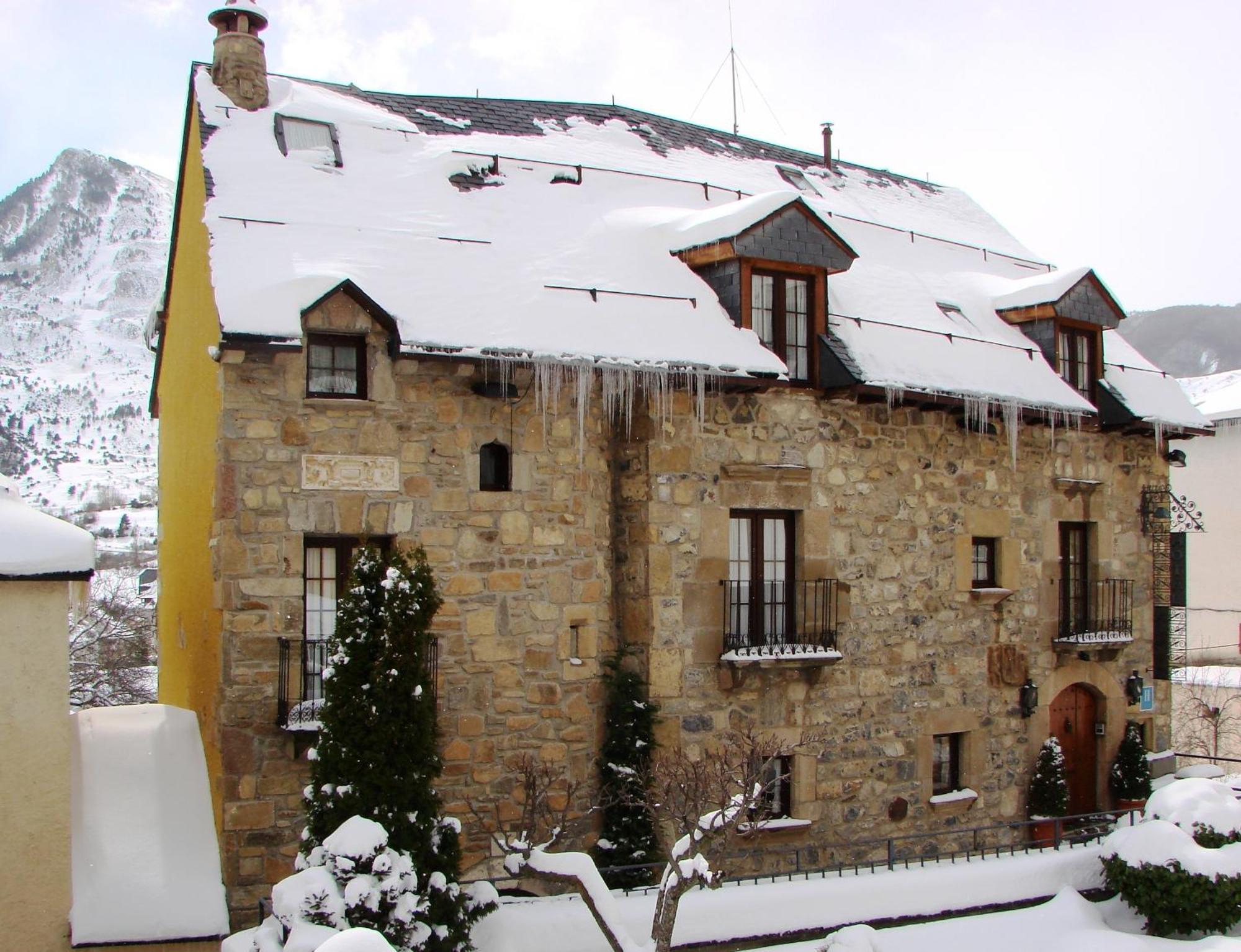 Hotel Almud Sallent De Gallego Exterior photo